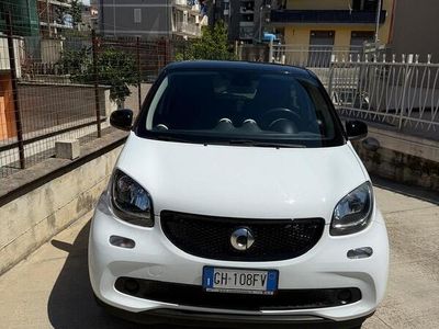 Usata Smart ForFour 71 CV (52 kW) 2019 Bianco Utilitaria