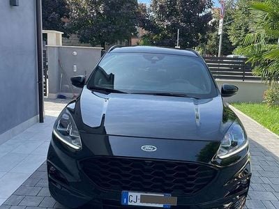 Usata Ford Kuga 120 CV (88 kW) 2022 Nero SUV