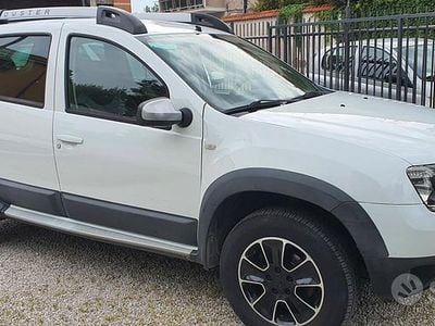 Usata Dacia Duster Prestige 110 CV (80 kW) 2015 Bianco SUV