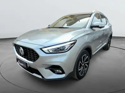 Usata MG ZS Luxury 111 CV (81 kW) 2023 Argento SUV