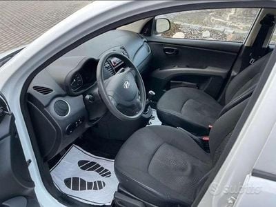 Usata Hyundai i10 Edition 69 CV (50 kW) 2013 Bianco Utilitaria