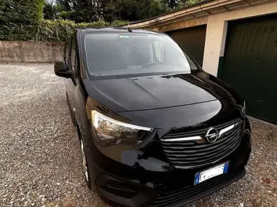 Usata Opel Combo S 101 CV (74 kW) 2019 Monovolume