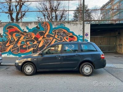 Usata Fiat Stilo 116 CV (85 kW) 2005 Grigio Station wagon