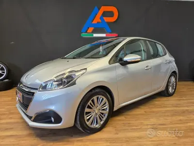 Usata Peugeot 208 Access 82 CV (60 kW) 2016 Other Utilitaria