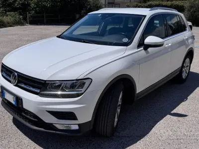 Usata VW Tiguan Business 150 CV (110 kW) 2017 Bianco SUV