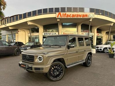 Mercedes G400