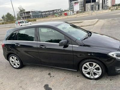 Usata Mercedes B180 2017 Nero Monovolume