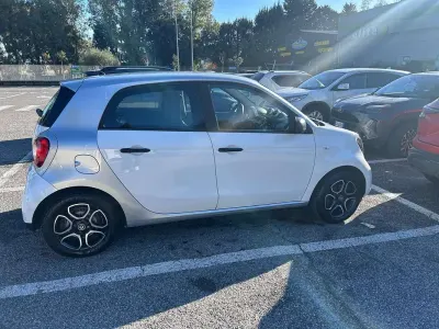 Usata Smart ForFour 71 CV (52 kW) 2019 Bianco Utilitaria