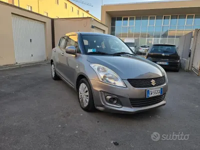 Usata Suzuki Swift Cool 75 CV (55 kW) 2014 Grigio Utilitaria