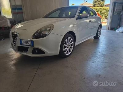 Usata Alfa Romeo Giulietta 2011 Bianco Utilitaria