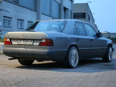 Usata Mercedes E300 220 CV (161 kW) 1994 Berlina