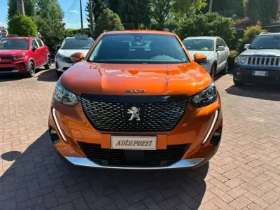 Usata Peugeot 2008 Allure 102 CV (75 kW) 2020 Orange power SUV