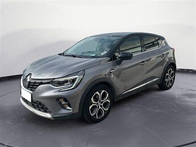 Usata Renault Captur Techno 145 CV (106 kW) 2022 Grigio scuro SUV