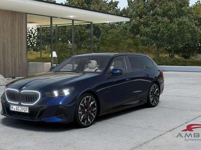 Nuova BMW 540 Comfort Edition 303 CV (222 kW) 2026 Tanzanite blue metallizzato Station wagon