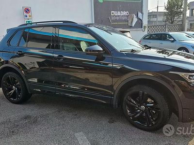 Usata VW Tiguan R-line 150 CV (110 kW) 2023 Nero SUV