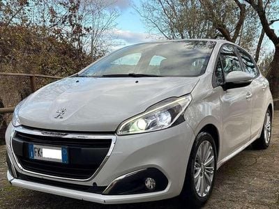 Usata Peugeot 208 Active 82 CV (60 kW) 2017 Bianco Utilitaria