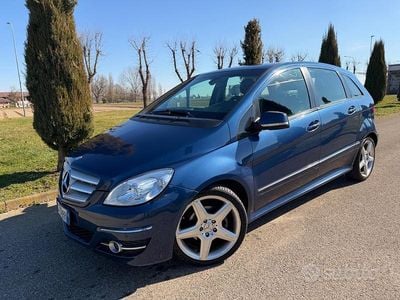 Usata Mercedes B200 193 CV (141 kW) 2008 Blu Monovolume