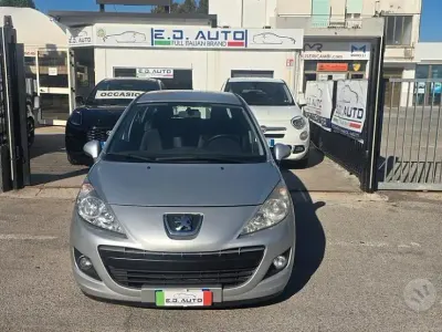 Usata Peugeot 207 68 CV (50 kW) 2011 Grigio Berlina