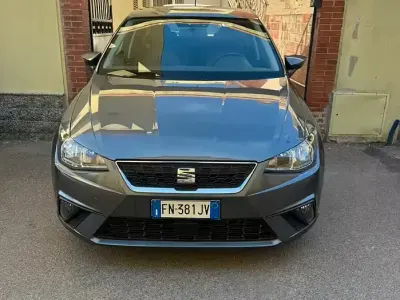 Usata Seat Ibiza 75 CV (55 kW) 2018 Grigio Utilitaria