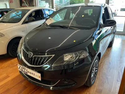Usata Lancia Ypsilon S 69 CV (50 kW) 2024 Nero Utilitaria