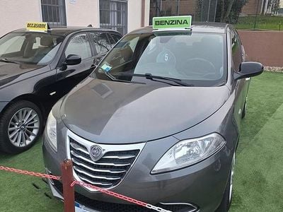Usata Lancia Ypsilon Silver 69 CV (50 kW) 2012 Grigio Utilitaria