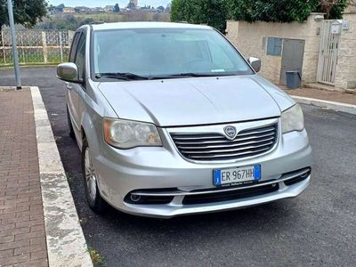 Lancia Voyager