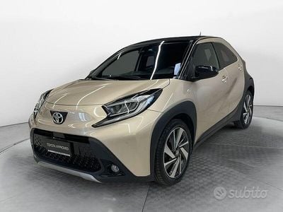 Usata Toyota Aygo X Lounge 72 CV (52 kW) 2022 Marrone SUV