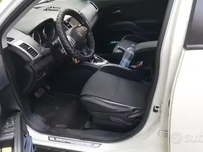 Usata Peugeot 4007 156 CV (114 kW) 2010 Bianco SUV