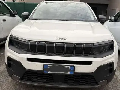 Usata Jeep Avenger Longitude 101 CV (74 kW) 2025 Bianco SUV