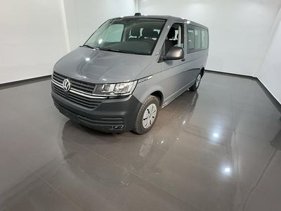 Usata VW Caravelle 150 CV (110 kW) 2023 Pure grey Monovolume