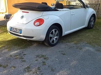 Usata VW New Beetle 105 CV (77 kW) 2010 Bianco Utilitaria