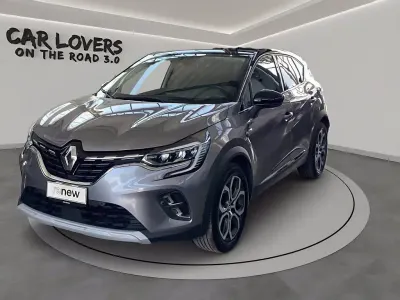 Usata Renault Captur Techno 101 CV (74 kW) 2023 Grigio chiaro SUV