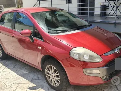 Usata Fiat Punto 77 CV (56 kW) 2010 Utilitaria