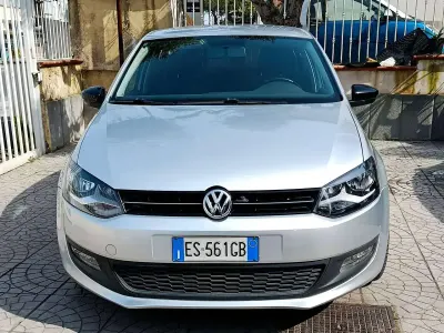 Usata VW Polo Comfortline 75 CV (55 kW) 2013 Grigio Utilitaria