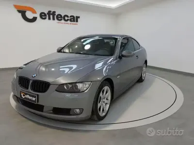 Usata BMW 330 272 CV (200 kW) 2007 Grigio Coupé