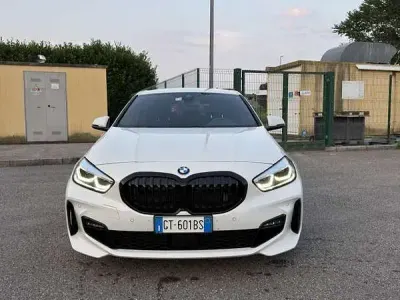 Usata BMW 118 M Sport 136 CV (100 kW) 2022 Bianco Berlina