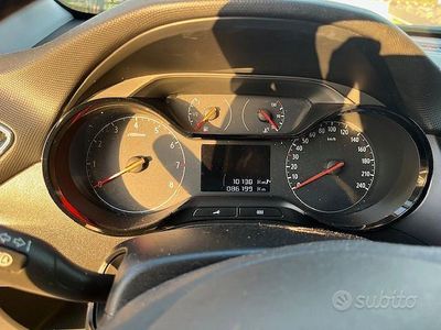 Usata Opel Crossland Edition 83 CV (61 kW) 2022 Bianco SUV