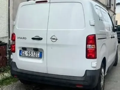 Usata Opel Vivaro-e Combi 63 CV (46 kW) 2022 Bianco Monovolume