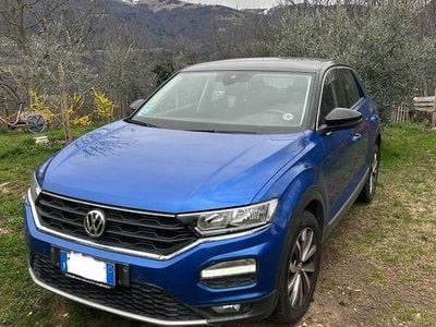 Usata VW T-Roc Style 116 CV (85 kW) 2018 Blu SUV
