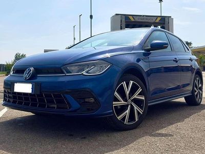 Usata VW Polo R-line 95 CV (69 kW) 2023 Blu/azzurro Utilitaria