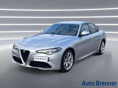 Usata Alfa Romeo Giulia Executive 160 CV (117 kW) 2019 Argento met. Berlina