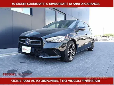 Usata Mercedes B180 136 CV (100 kW) 2019 Nero Utilitaria