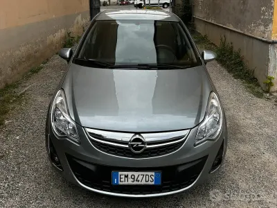 Usata Opel Corsa 86 CV (63 kW) 2014 Grigio Utilitaria