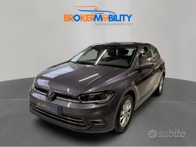Usata VW Polo Style 95 CV (69 kW) 2023 Gray Utilitaria