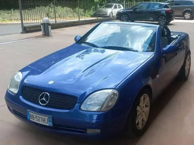 Usata Mercedes SLK200 136 CV (100 kW) 1999 Blu/azzurro Cabrio