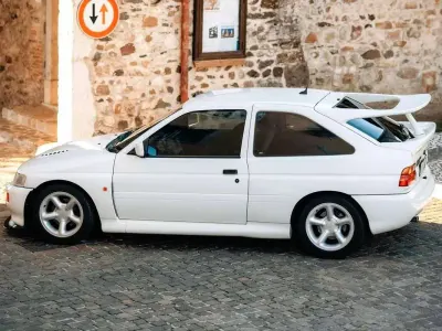 Usata Ford Escort RS 220 CV (161 kW) 1992 Bianco Berlina