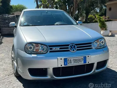 Usata VW Golf IV R 241 CV (177 kW) 2006 Berlina