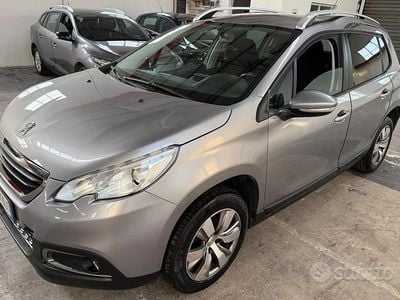 Usata Peugeot 2008 Active 100 CV (73 kW) 2016 Grigio SUV