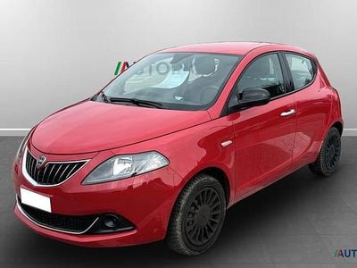 Usata Lancia Ypsilon Silver 69 CV (50 kW) 2023 Rosso Utilitaria