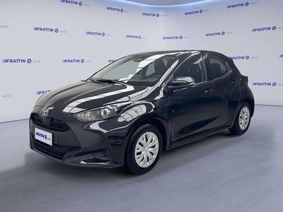 Usata Toyota Yaris Hybrid Active 172 CV (126 kW) 2023 Argento Utilitaria